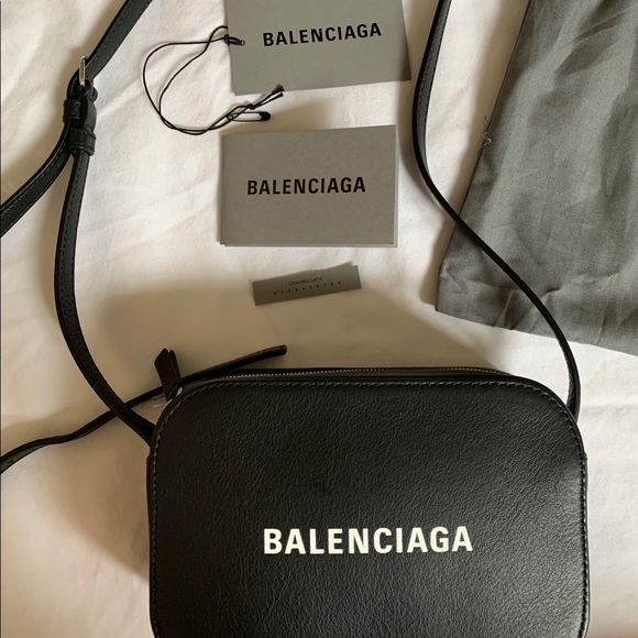 SOLD Balenciaga Everyday XS Camera Bag - Picture 2 of 10